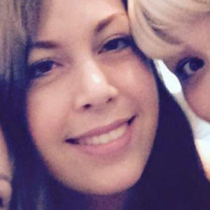 Meet your Posher, Cynthia